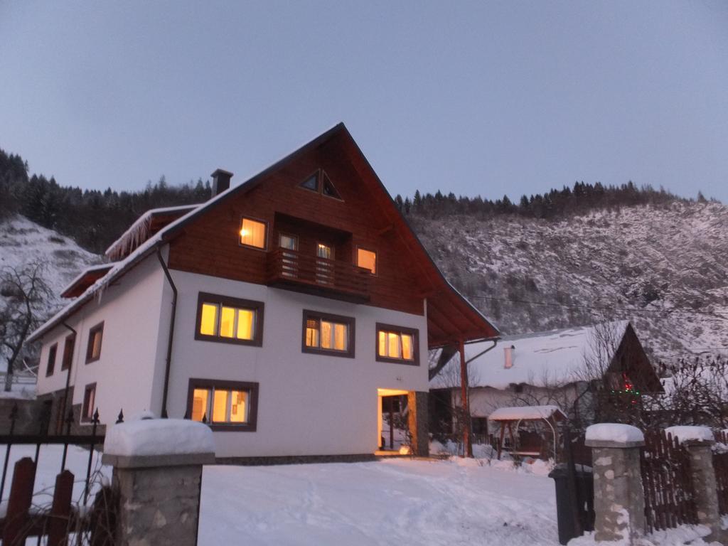 Pensiunea Piatra Mandrutului Scarisoara  Exterior foto